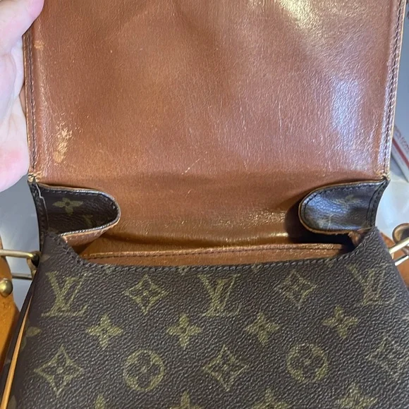 Louis Vuitton crossbody - Picture 5 of 8